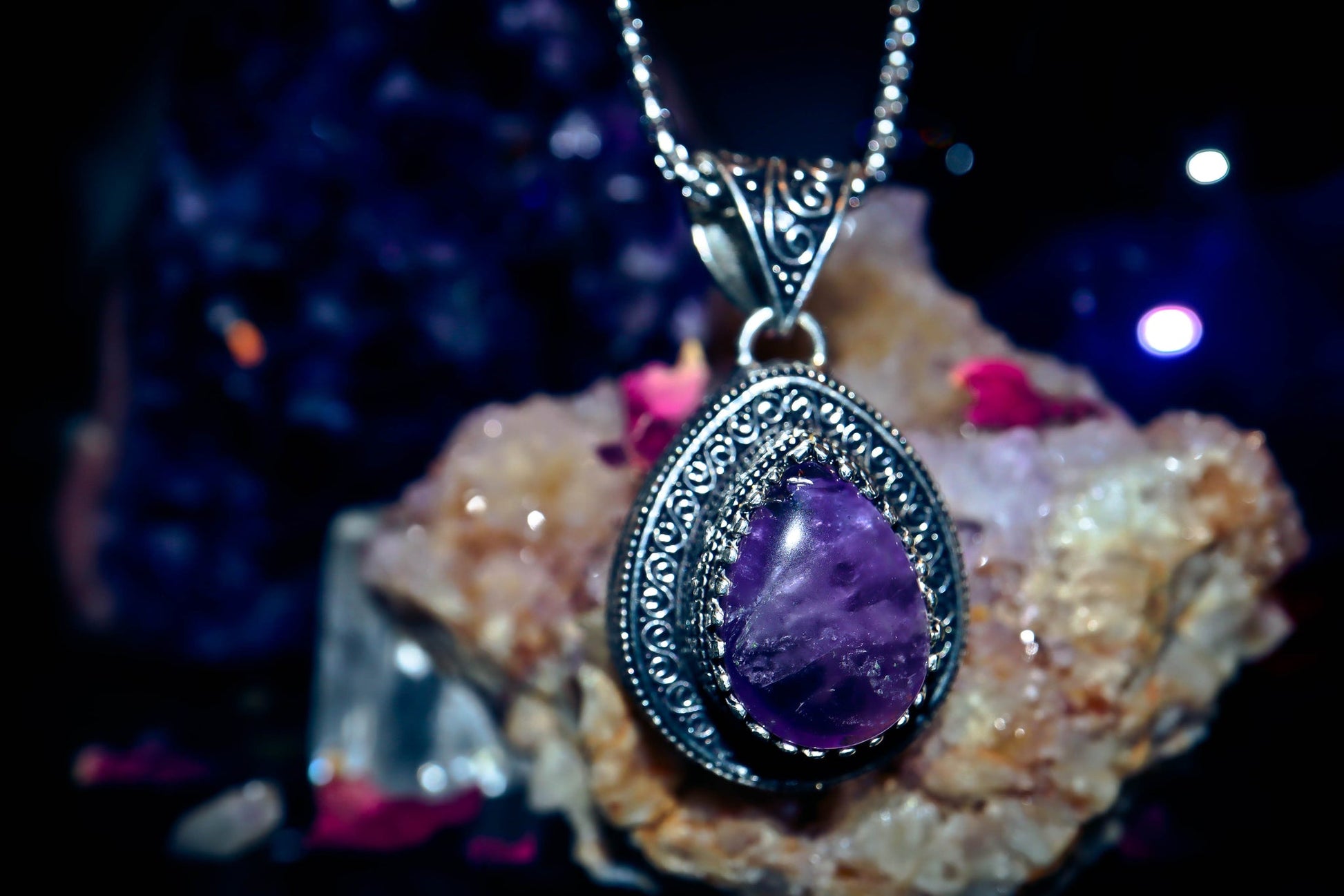 ATHENA Haunted Djinn Pendant of Wealth, Abundance, Good Fortune, Love and Healing!