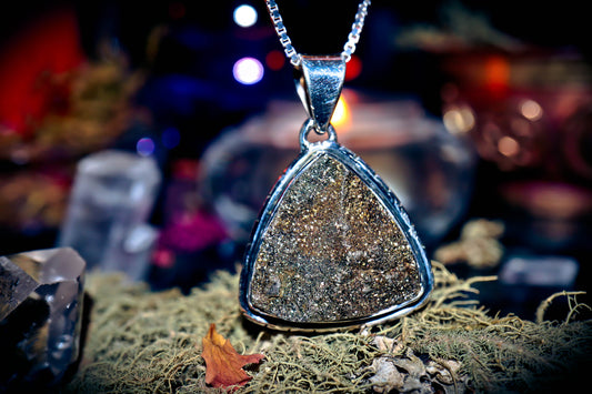 Haunted MONEY MAGNET Ultimate Voodoo Wealth Djinn Genie Witchcraft Pendant Amulet Necklace