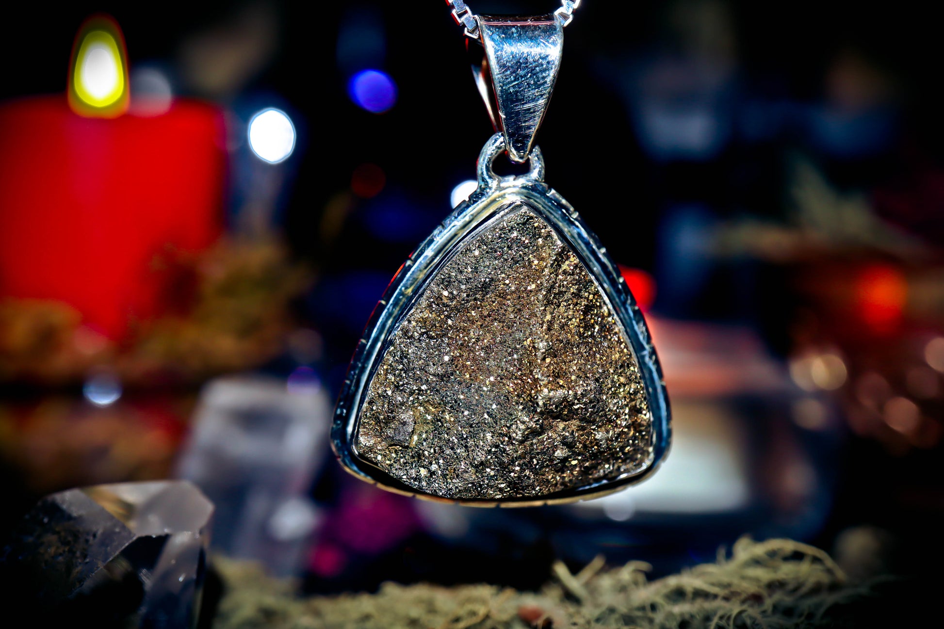 MONEY MAGNET Ultimate Voodoo Wealth Djinn Genie Witchcraft Pendant