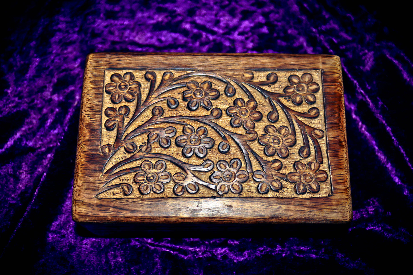 ** HAUNTED ** CHARGING PORTAL BOX! Wealth & Success! **RARE** Haunted Wiccan Pagan Occult Box! *** Amplify The Power of Any Metaphysical Item x10! Gain Wealth & Wishes! $$$