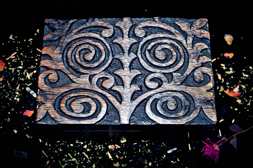 ** CHARGING BOX ** VOODOO Chest Portal of Blessings Wealth & POWER! *** Amplify The Power of Any Metaphysical Item x10! Gain Wealth & Wishes! Haunted Wiccan Pagan Occult ** Handmade Gypsy Witch Spirit Box!