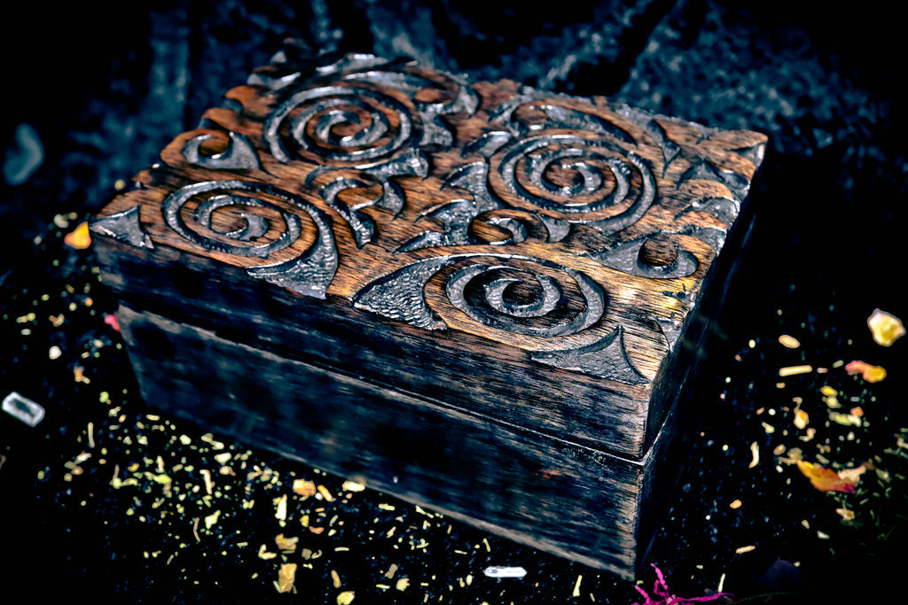 ** CHARGING BOX ** VOODOO Chest Portal of Blessings Wealth & POWER! *** Amplify The Power of Any Metaphysical Item x10! Gain Wealth & Wishes! Haunted Wiccan Pagan Occult ** Handmade Gypsy Witch Spirit Box!