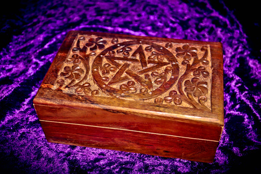 ** SPELL BOX ** SACRED CHARGING BOX PORTAL CHEST! **RARE** Haunted Wiccan Pagan Occult Box! *** Amplify The Power of Any Metaphysical Item x10! Gain Wealth & Wishes! $$$ ~ 4x6 Inches